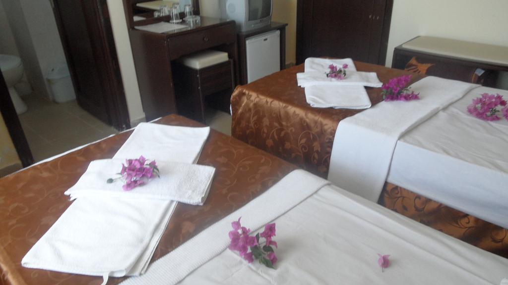 מרמריס Hotel Green Palm חדר תמונה